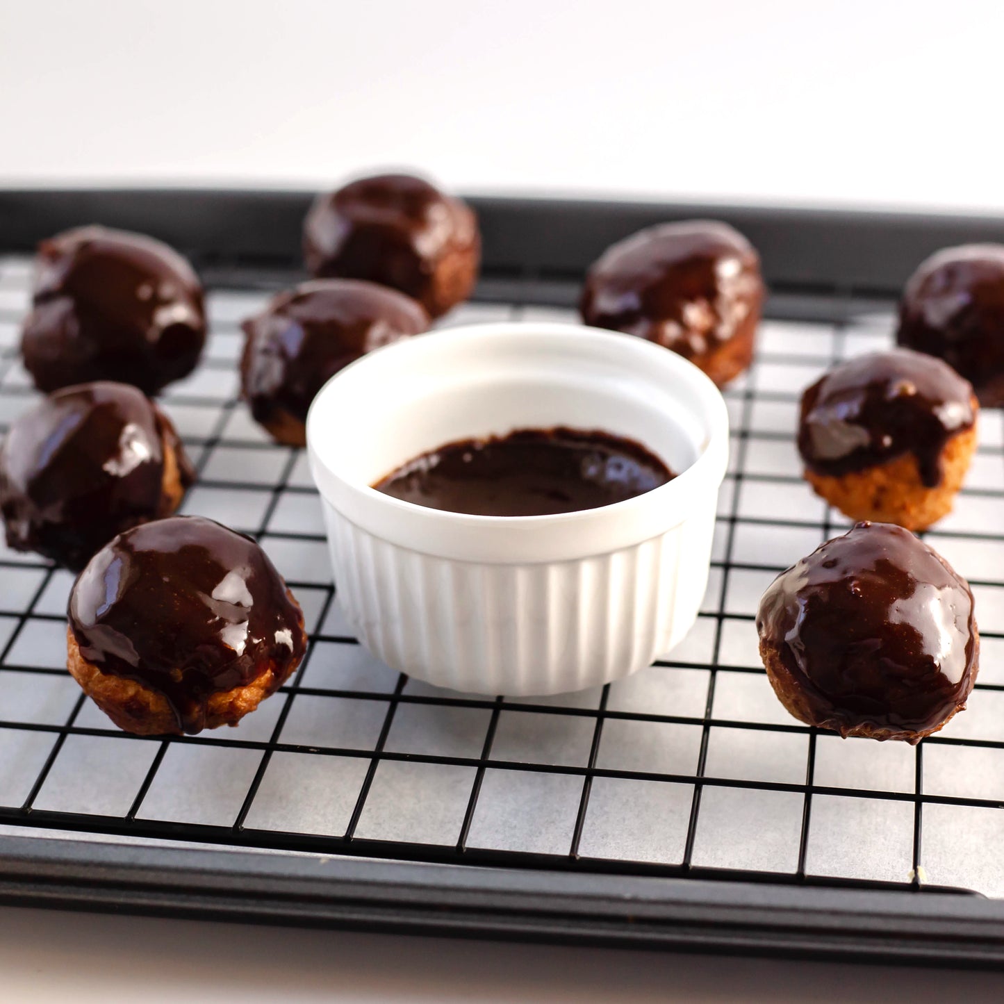 Donut Holes with Chocolate Icing - 0 g net carbs